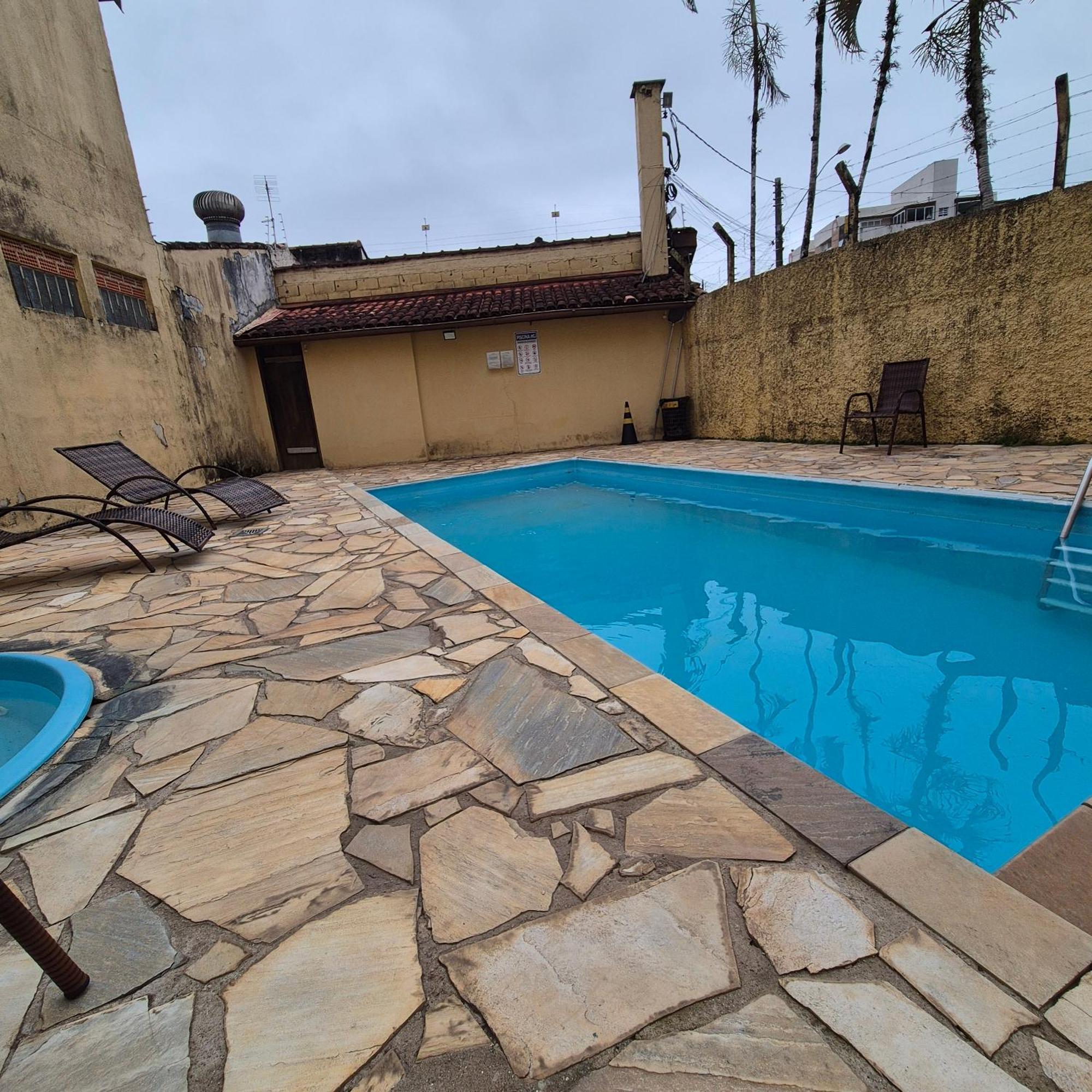 Casa 7 Em Ubatuba No Centro Condominio Com Piscina E Churrasqueira Exterior foto